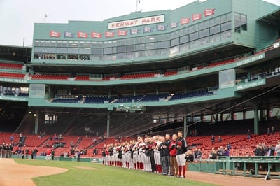 Cover image for What To Do This Summer: Soul, the Sox, and the Silver Screen