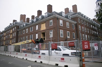 Cover image for Financial Woes Slow House Renewal