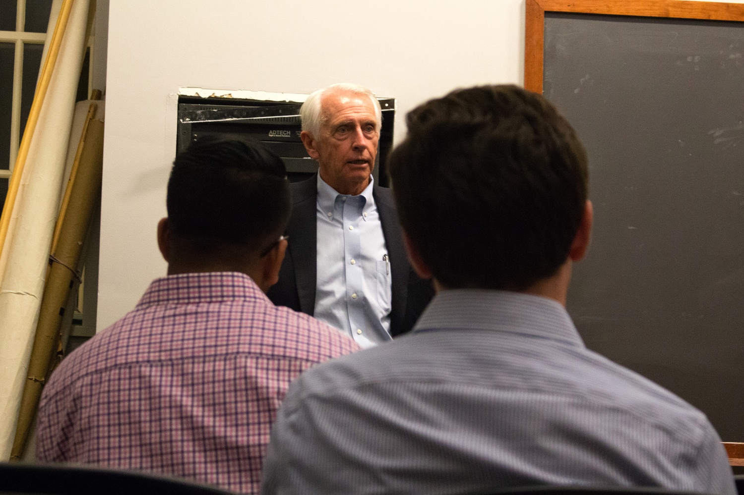 Steve L. Beshear, the former governor of Kentucky, speaks at an event in Harvard Hall on Wednesday night.