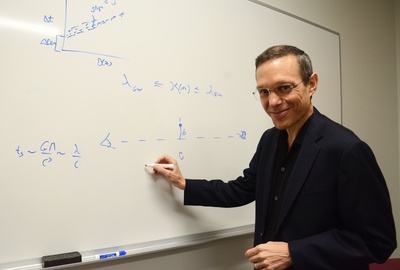 Cover image for Harvard Astrophysicist Avi Loeb Set to Explore Pacific Ocean for Potential ‘Alien’ Meteor Fragments