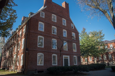 Cover image for Harvard Raises $9.1 Billion in Capital Campaign