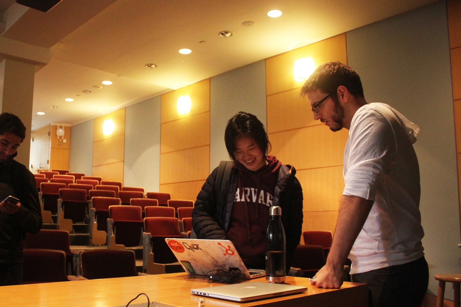 Sebastian Gehrmann answers a question from a student after the Computer Science 182: “Artificial Intelligence” lecture Tuesday afternoon.