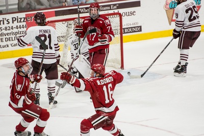 Cover image for Shinny in Minny: Previewing Men's Hockey's Trip Up To Minnesota for a Weekend Back-to-Back