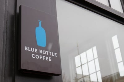 Cover image for Blue Bottle Coffee Opens With Crowds, Free Caffeine