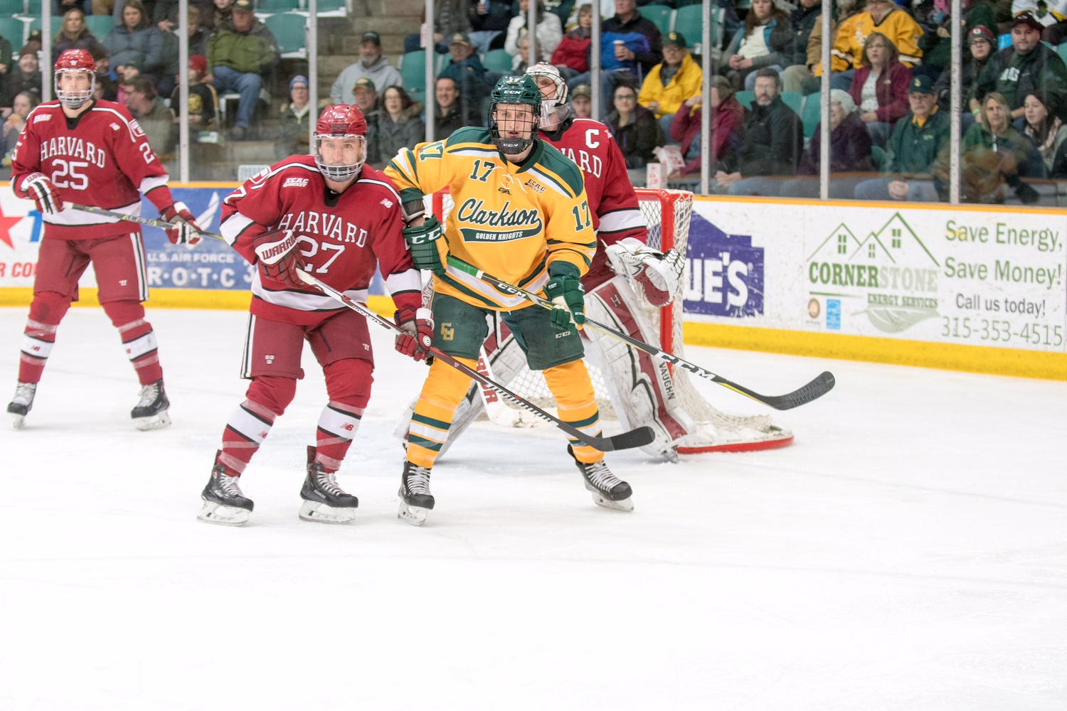 Both teams made it difficult for the opposing goaltender on Friday night. The three net-minders that saw the ice combined for 12 goals allowed while sending back pucks at a meager .821 clip.