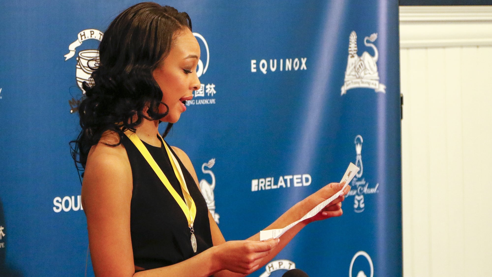 Hasty Pudding Theatricals President Amira T. Weeks '18 announces the group will permit women to audition for its 2019 show.