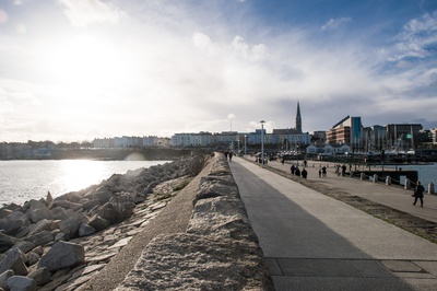Cover image for Dún Laoghaire Pier