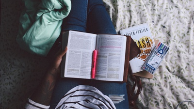 Cover image for Reading.