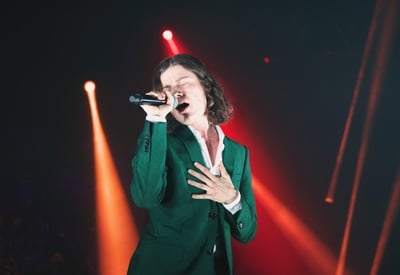 Cover image for BØRNS in Boston