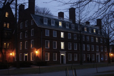 Cover image for Faculty, Students Hold Prison Education Reform Event