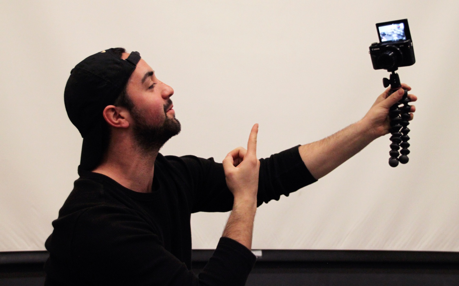 Vlogger Juan Carlos Pena '19 speaks to the viewers about life at Harvard. His channel, changemakers, has over 100 videos.