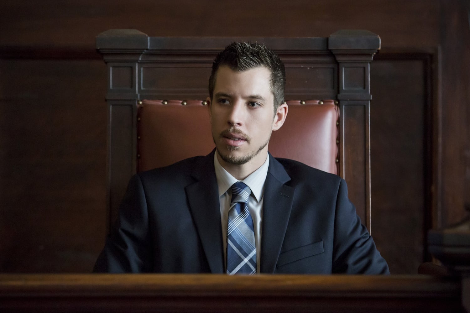 Beau Knapp portrays Peter Jablonski, a cop who accidentally kills a young black man in a hit-and-run on Netflix's "Seven Seconds."