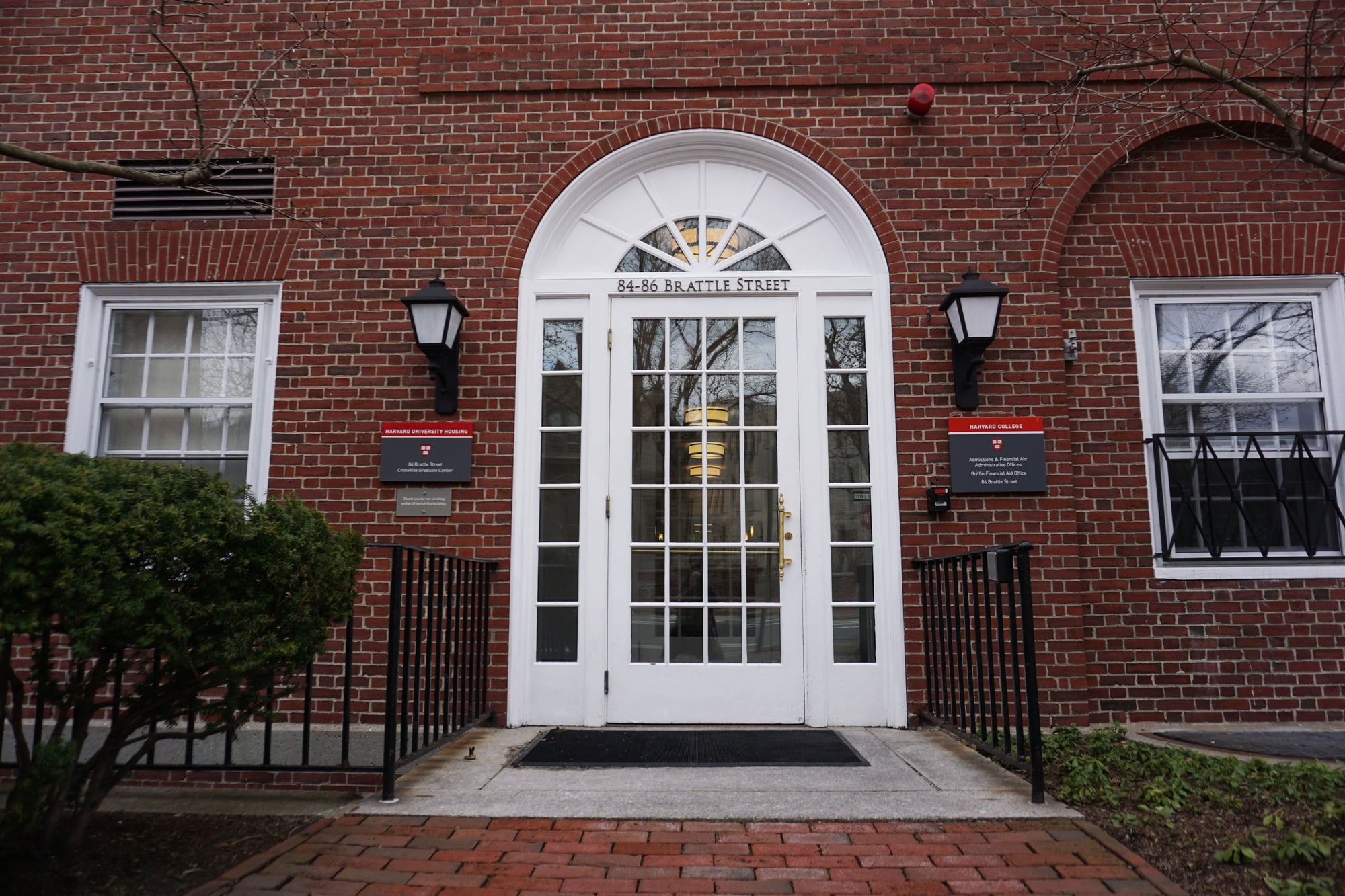 The College's admissions office is located on 86 Brattle Street.