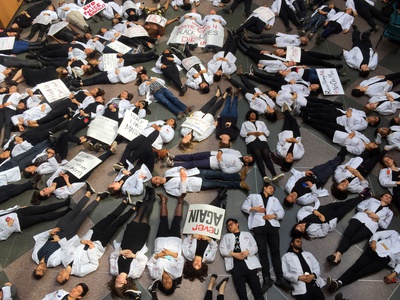 Cover image for HMS Protest
