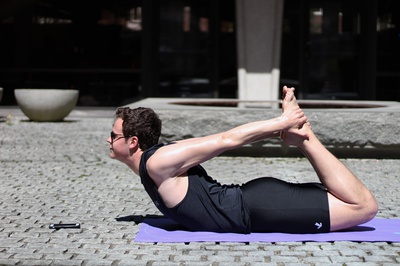 Cover image for HOT YOGA FRANK