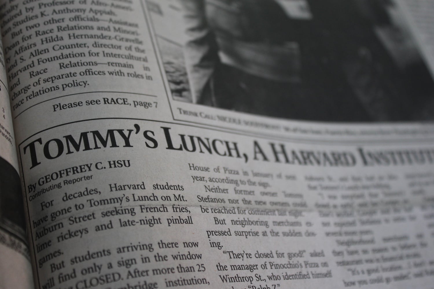 A 1992 Crimson article announces the closing of Tommy's Lunch, a restaurant popular with undergraduates.