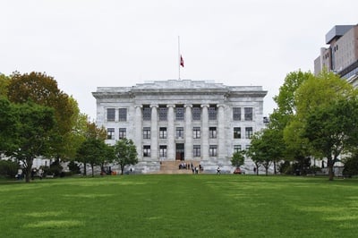 Cover image for Medical School Launches Opioid Online Learning Course for Educators