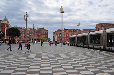 Cover image for Summer Postcard: Nice