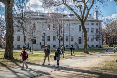 Cover image for Forty-Eight Seniors Chosen for 2019 PBK Class