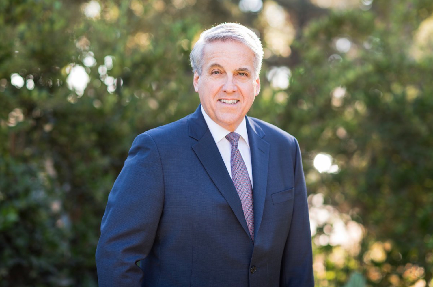 Brian K. Lee, Harvard's chief fundraising officer, will retire at the end of the year. His departure comes amid a difficult fundraising period for the University.