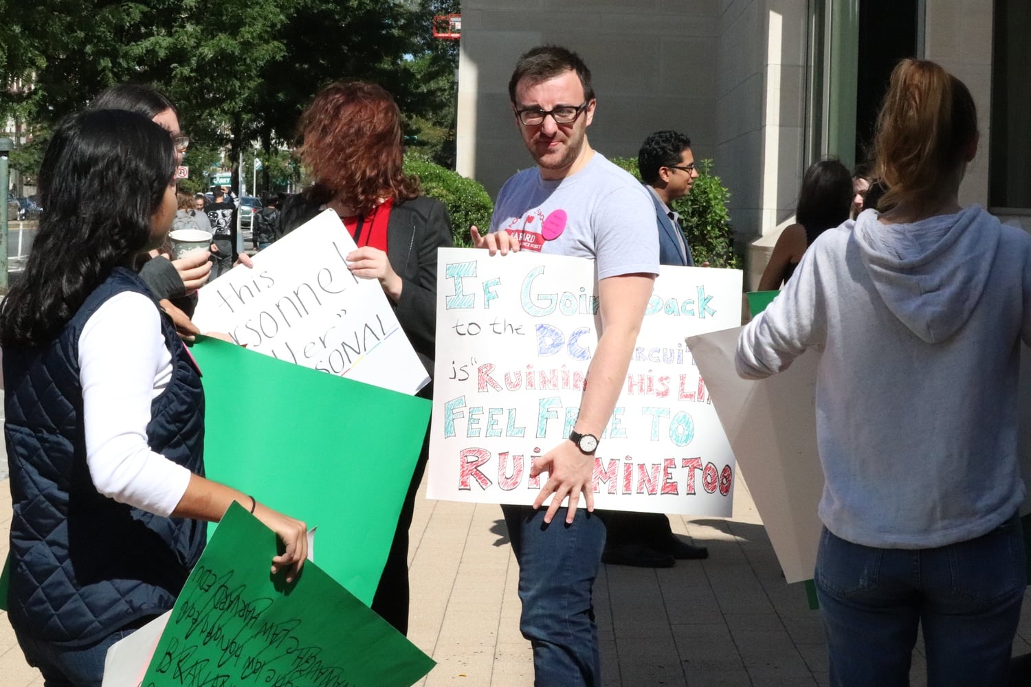 HLS students demonstrate against Kavanaugh's Supreme Court nomination in front of the Law School