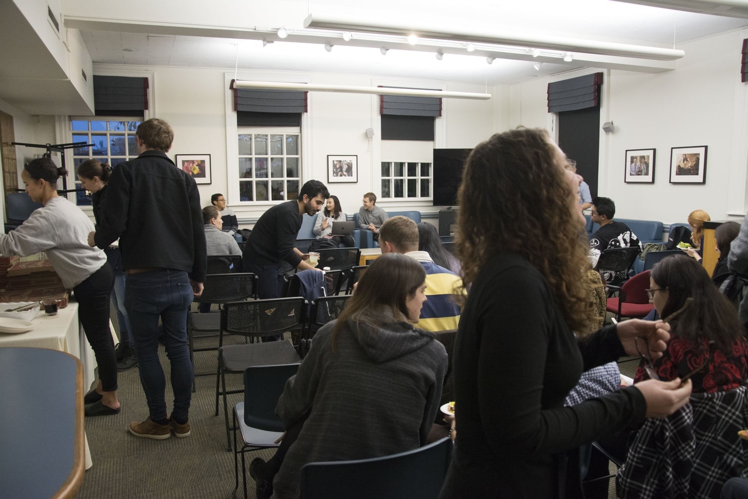 The Graduate Student Council listened to administrators detail a possible replacement for shopping week at a meeting Wednesday.