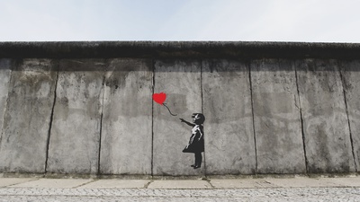 Cover image for What the Hell Happened: Banksy Shreds His Painting