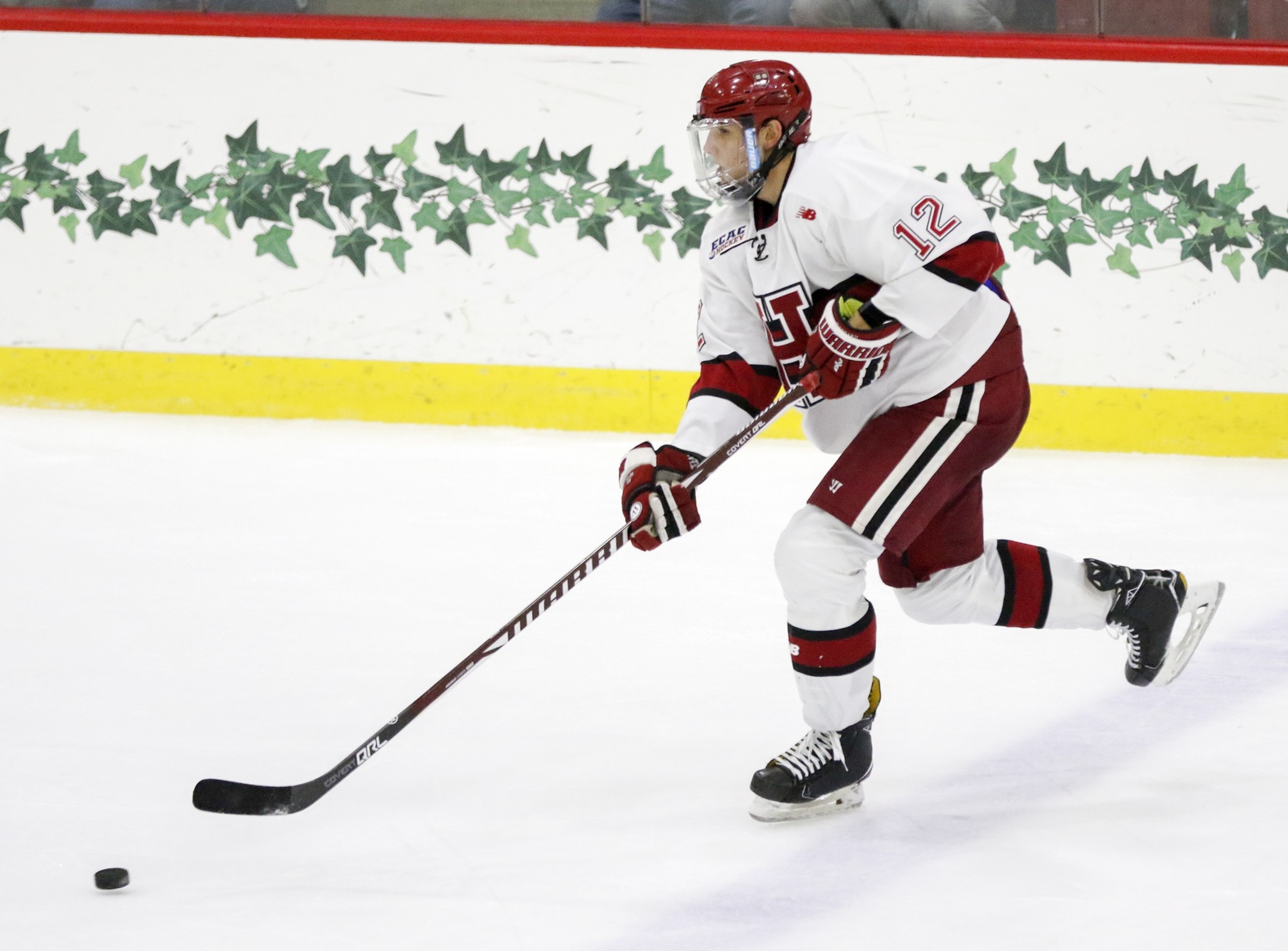 John will once again bring his two-way prowess to Harvard's blue line in 2018-2019. In 68 games through his first two collegiate seasons, he tallied 31 points (4–27—31).