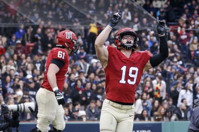 Cover image for Harvard vs. Yale