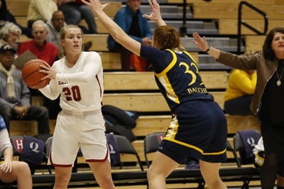Cover image for Women's Basketball Drops Double-Overtime Thriller to Quinnipiac