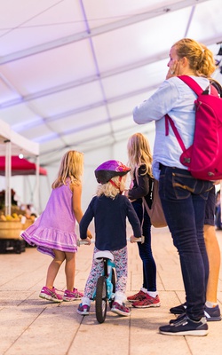 Cover image for Farmer's Market