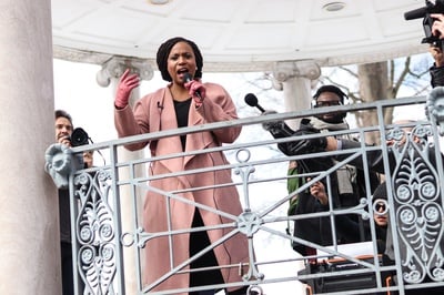Cover image for U.S. Rep. Pressley Addresses Racial Disparities at HSPH Event
