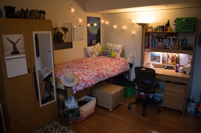 Cover image for Dunster Sophomore Room