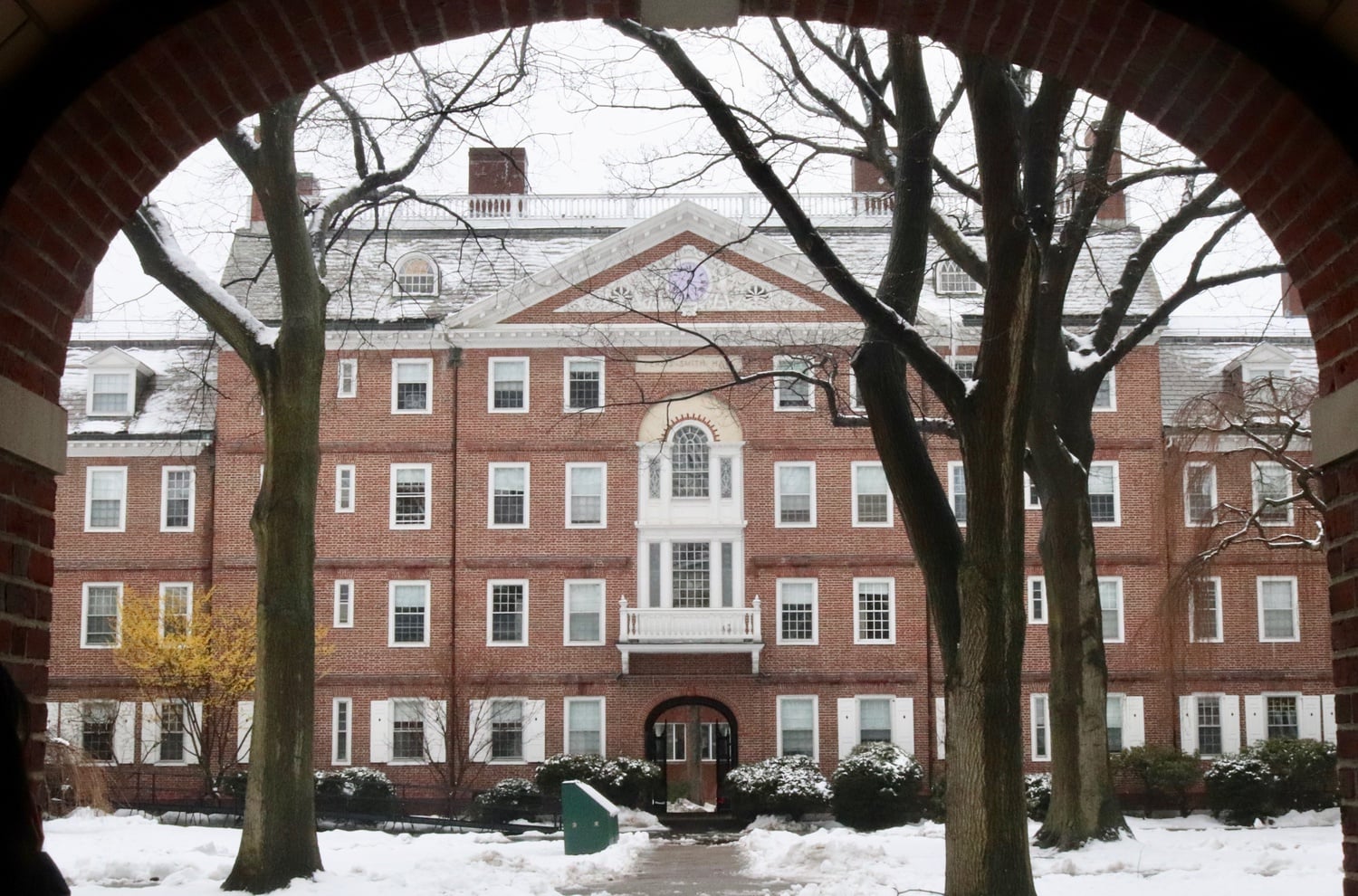 After several fits and starts, Kirkland House finally has a permanent new shield.