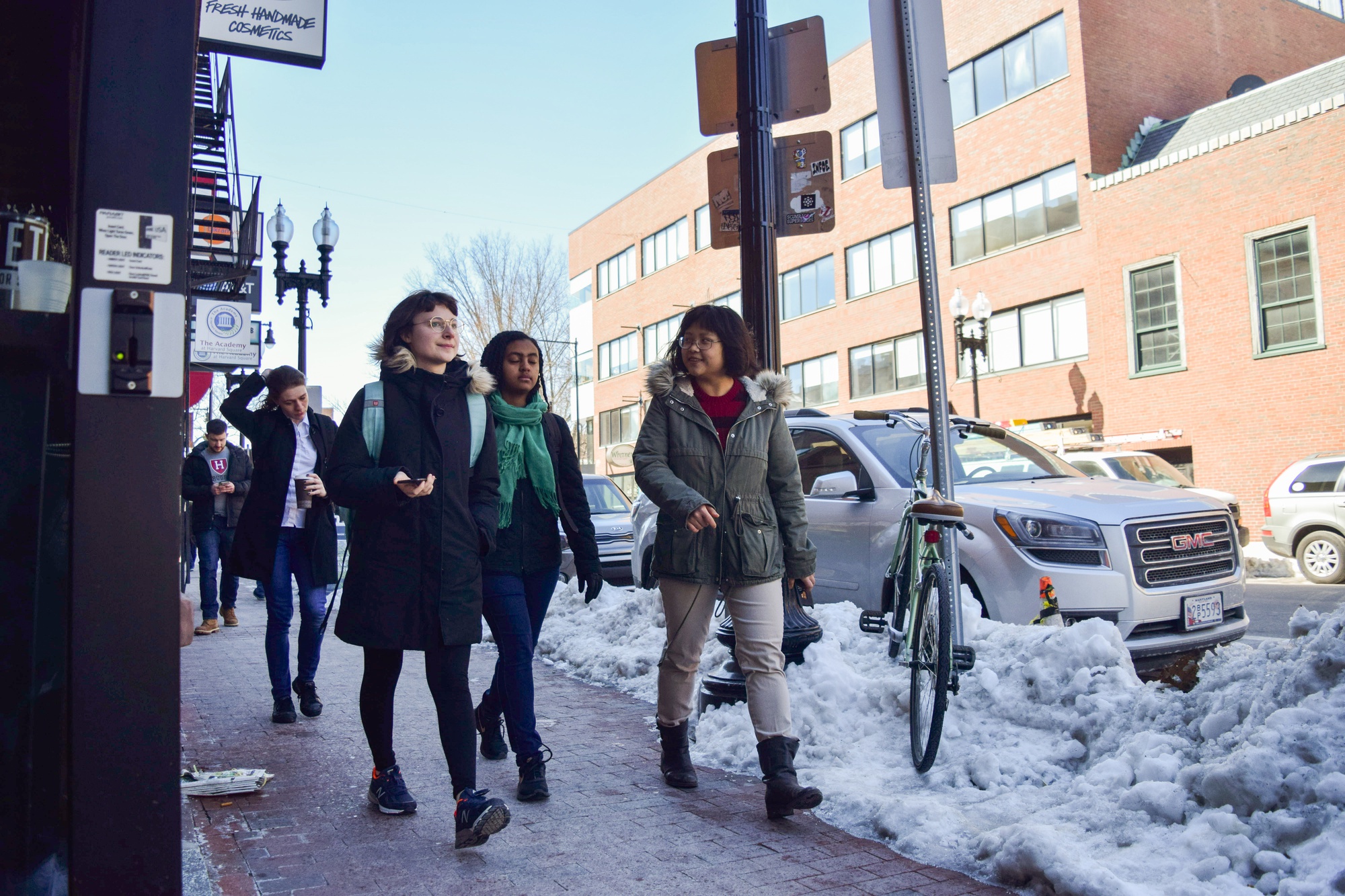 Terry G. Ni ’20-’21 and Luann Zerefa '21 are the founder and treasurer of the Harvard Walking Association.