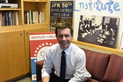 Cover image for Fifteen Minutes with Mayor Pete