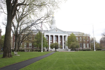 Cover image for HBS Offers Deferment for Incoming MBA Students