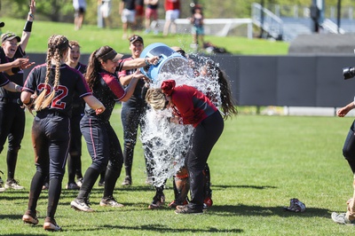 Cover image for Softball Advances to NCAA Tournament, Sweeping Columbia