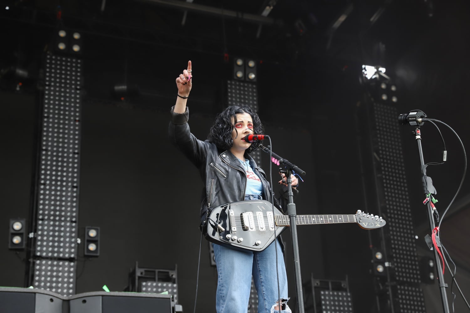 Pale Waves lead singer Heather Baron-Gracie wags a finger during the band's Friday afternoon set.