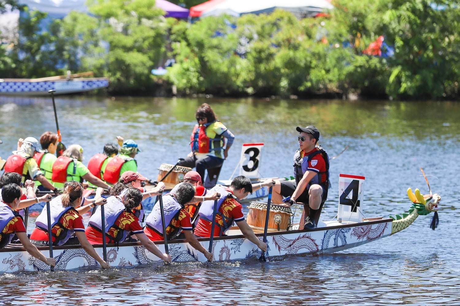 The 2019 dragon boat race competitors represented a variety of groups, including schools, museums, banks, and cancer survivors.