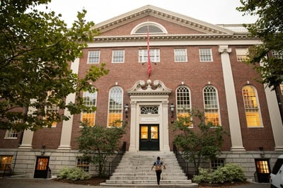 Cover image for GSAS Launches Effort to Reform Advising