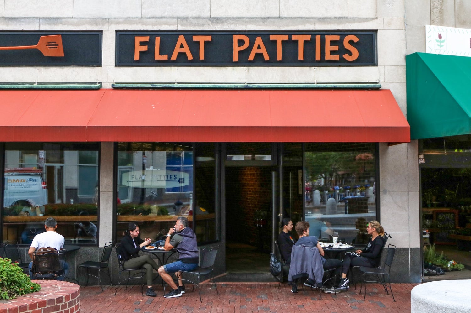 Flat Patties, a local burger restaurant in Harvard Square, is scheduled to close by the end of 2019.