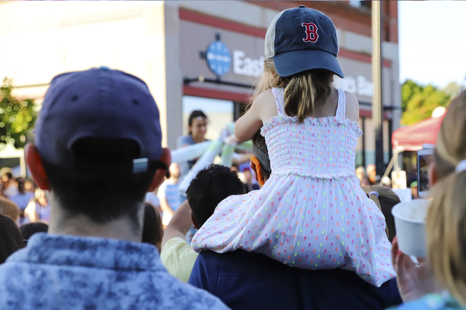 A family gathers for the 2019 Somerville Fluff festival.