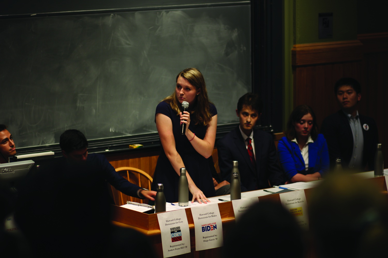 Harvard undergraduates argued on behalf of several Democratic presidential candidates in a Harvard Political Union-sponsored debate Thursday evening.