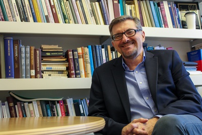 Cover image for Hey Professor: Serhii Plokhii on Ukraine’s Political Frontiers