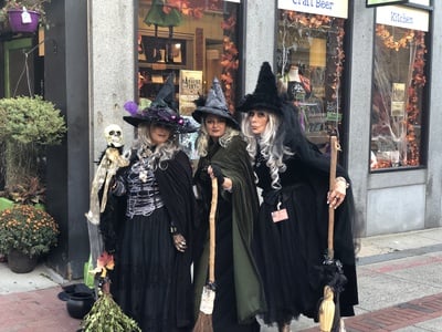 Cover image for So a Witch, a Voodoo Master, and a Warlock Walk Into a Market...