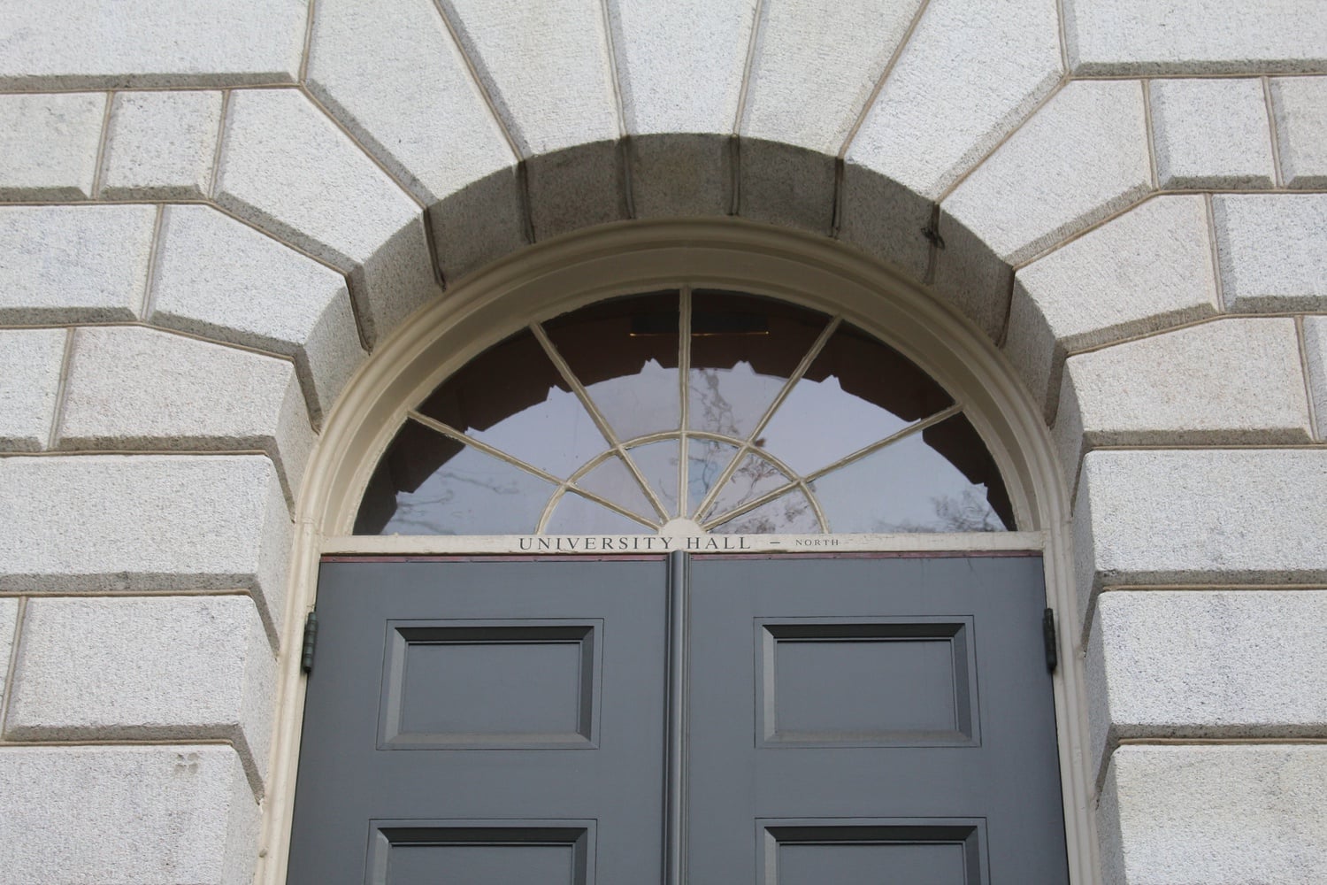University Hall, which sits at the center of Harvard Yard, is home to many administrative offices, including the Faculty of Arts and Sciences.