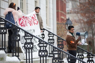 Cover image for Divest Activists and HGSU Rally in Harvard Yard for Fossil Fuel Divestment
