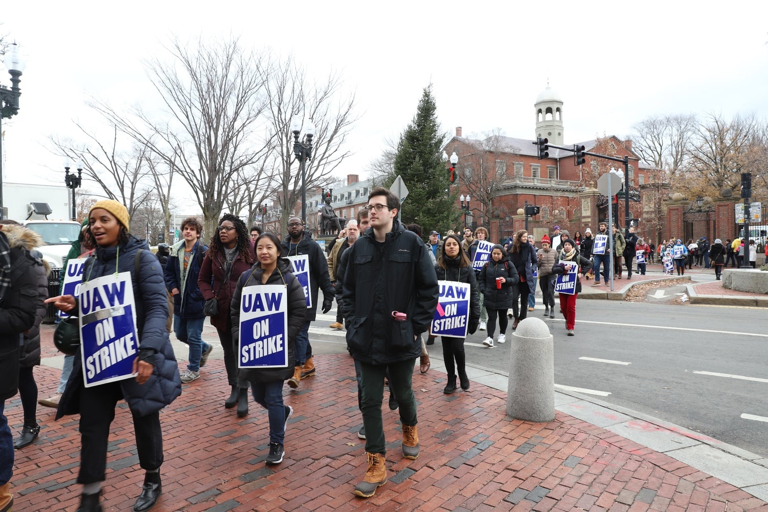 Nearly a week after ending their month-long strike, members of Harvard Graduate Students Union-United Automobile Workers said they are divided over the decision to return to work on Jan. 1.