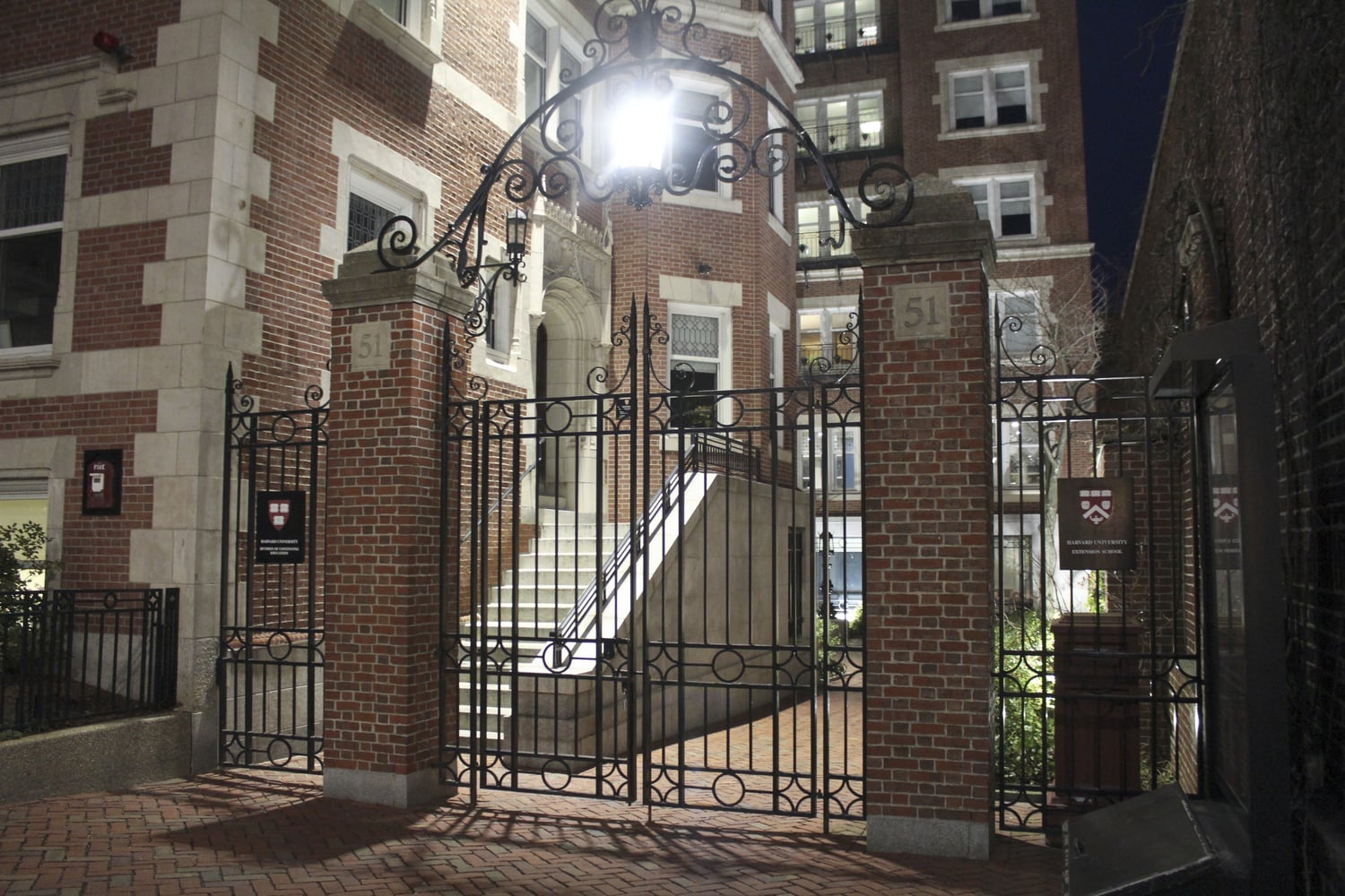LabXchange is an online learning initiative offered by Harvard's Faculty of Arts and Sciences and the Amgen Foundation.